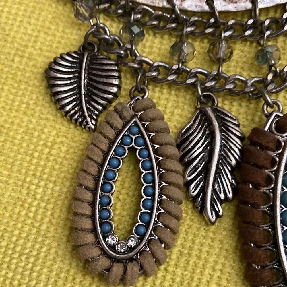 Necklace - Picture 5 of 11